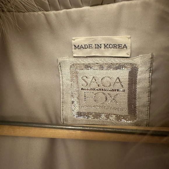 Vintage Saga Fox fur coat - Picture 2 of 3